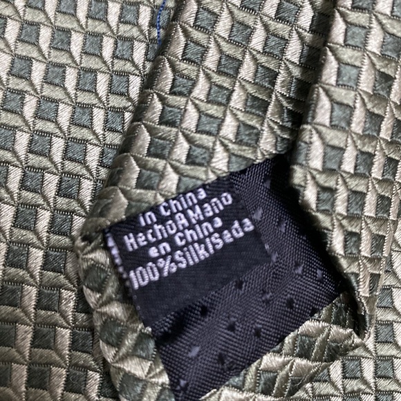 All Ties Buy One Get One 1/2 Off!! Wembley 100% Silk Tie - Picture 3 of 3